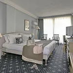 Juliana Hotel