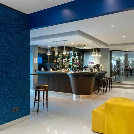 Palace**** Hotel