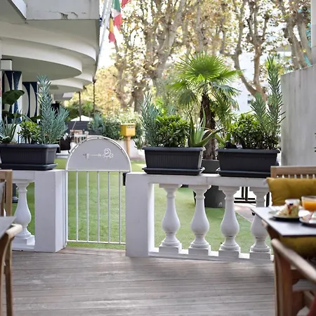 Palace**** 4* Cannes