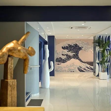 Palace**** Hotel Cannes